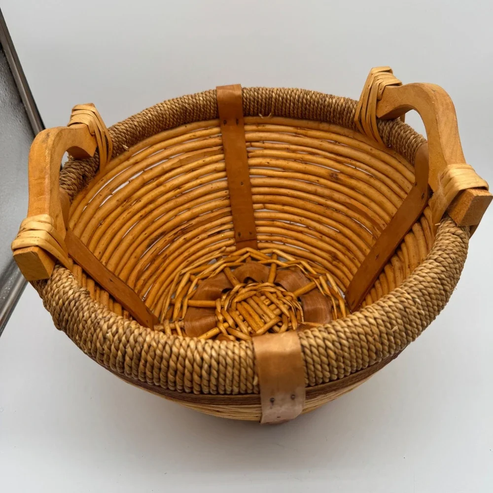 Vintage Woven Gathering Basket Wood Handles Split Reed Jute Rope Rim 11